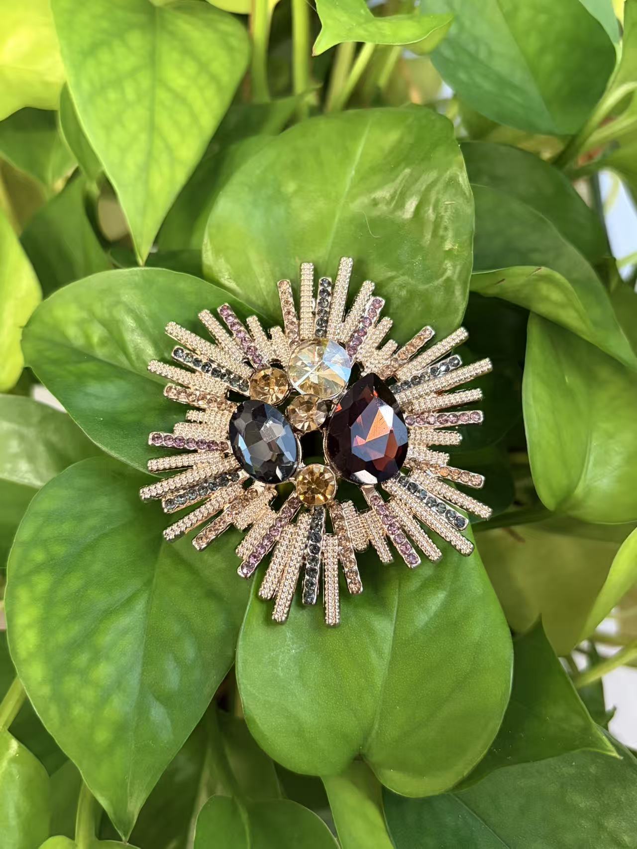 Vintage Sunburst Rhinestone Brooch